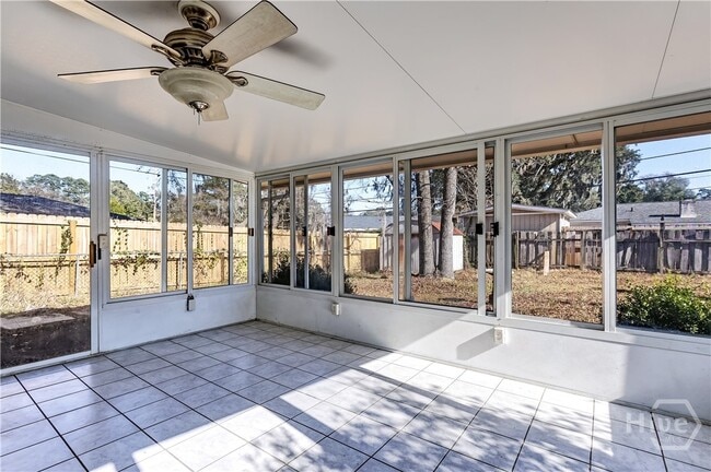 Building Photo - 4 Cottingham Dr