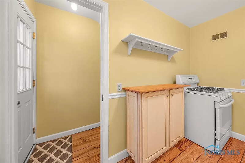 Building Photo - 3909 Stannard Dr