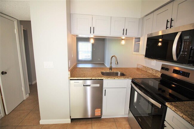 Building Photo - 2520 Lancien Ct
