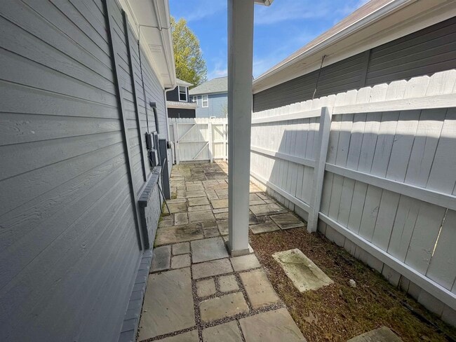 Building Photo - 1275 Isle Bay Dr