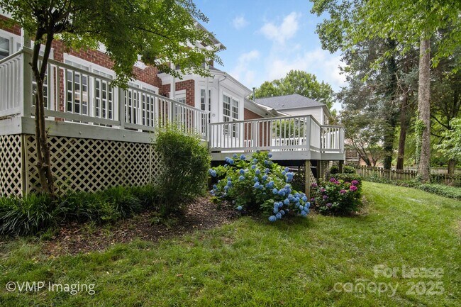 Building Photo - 20107 N Cove Rd