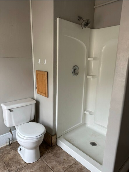 Building Photo - 708 Ferry St