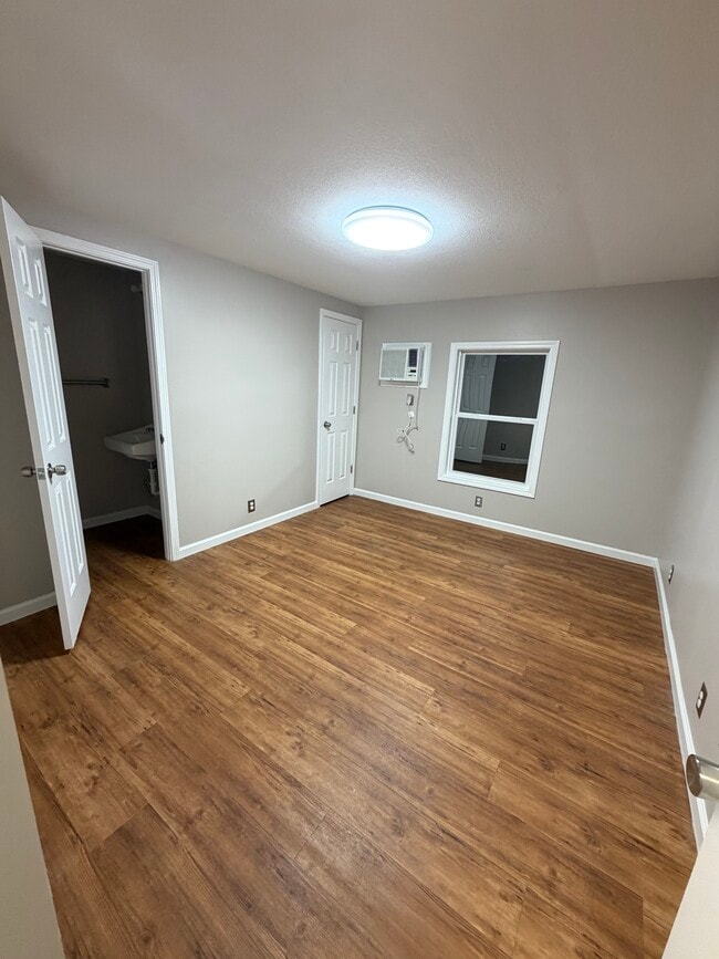 Building Photo - 1406 Flowing Wells Rd