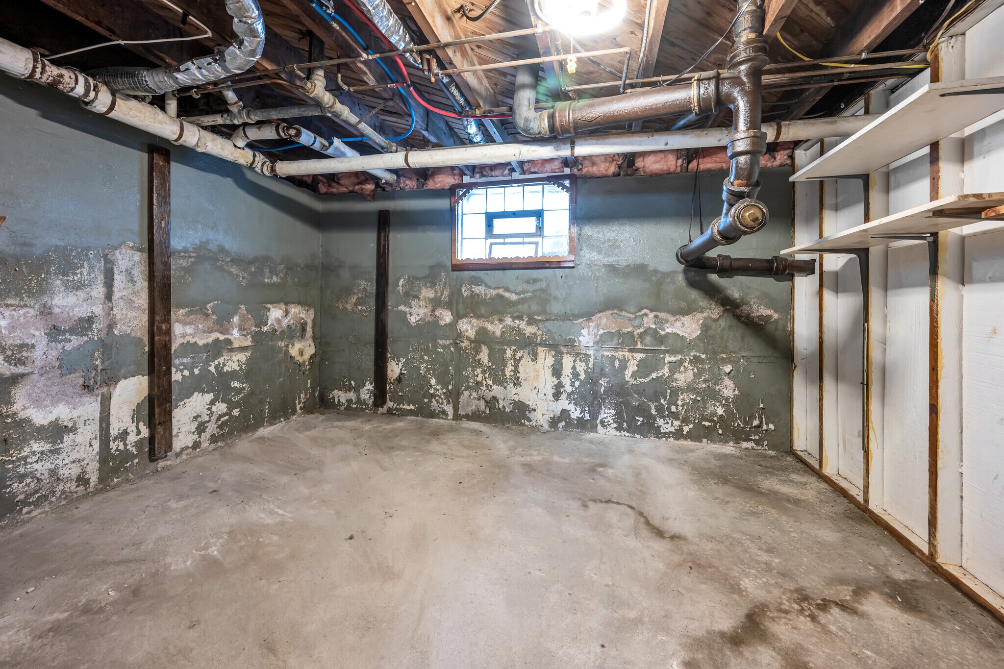 Full Basement - 64 Hudson Ave