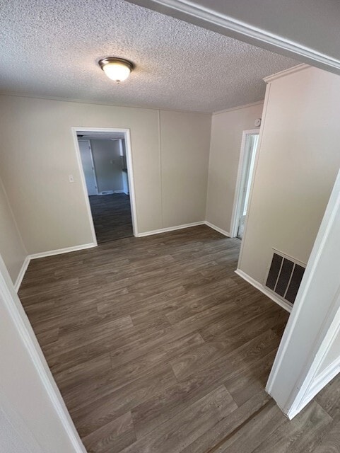 Building Photo - 557 3rd Ave