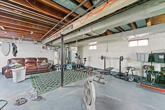 Building Photo - 5139 S Narragansett Ave