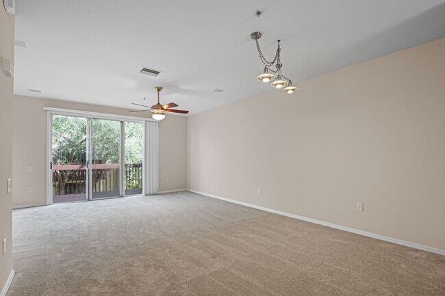 Building Photo - 3 Bed 2, Full Bath, 2 Half Bath, 1 Car Garage Townhome near MacDill AFB