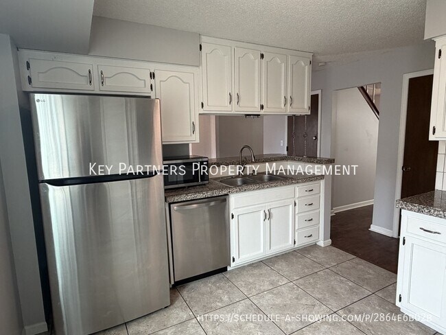Building Photo - 138 E Nelson Cir
