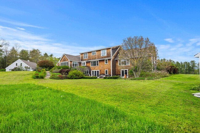 Building Photo - 295 Wadleigh Falls Rd