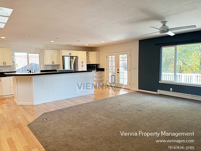 Building Photo - Beautiful Loomis Solar Home with Pool and Spa!!