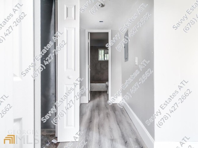 Building Photo - 511 Gresham Park Dr