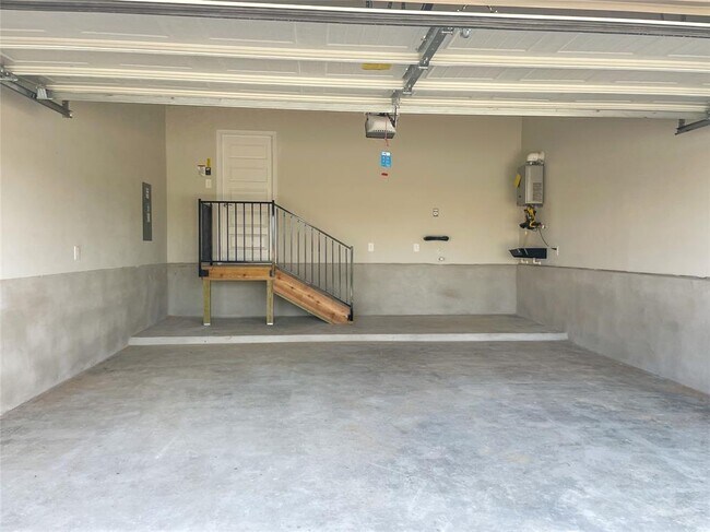 Building Photo - 124 Stellar Wind Dr
