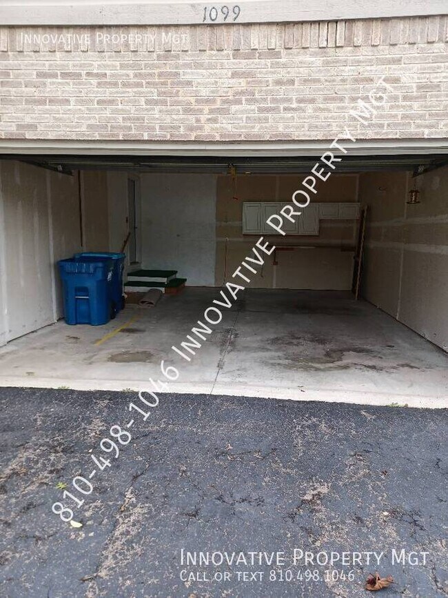 Building Photo - 1099 Old Leake Ct