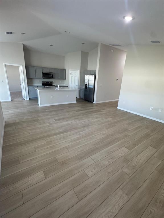 Building Photo - 1049 Foreshore Ln