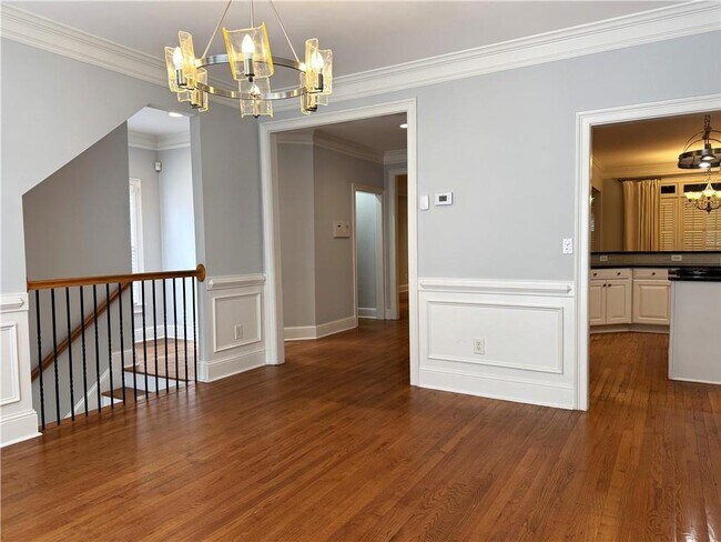 Building Photo - 871 Lenox Ct NE
