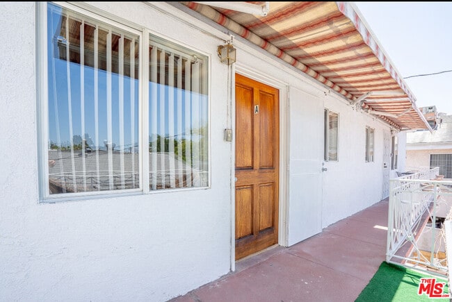 Building Photo - 1240 Lodi Pl