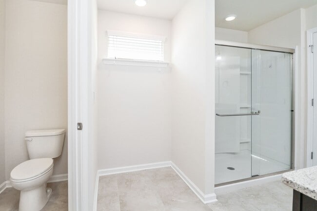 Building Photo - Stunning 4BD, 3BA Cary Home in Prime Locat...