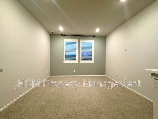 Building Photo - 1231 Brush Crk