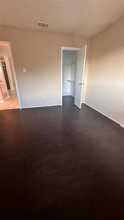 Building Photo - 4003 Stonebridge Dr