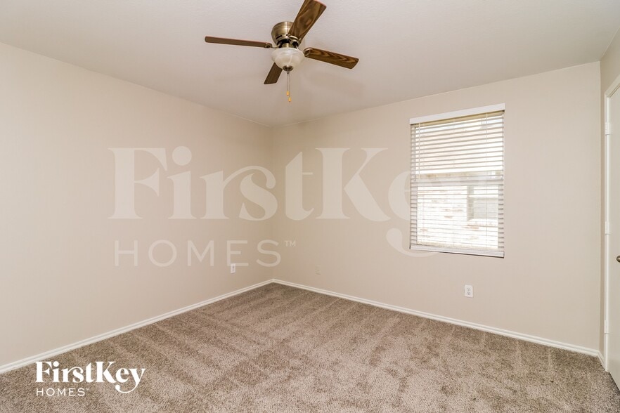 Building Photo - 1413 Erin Ct