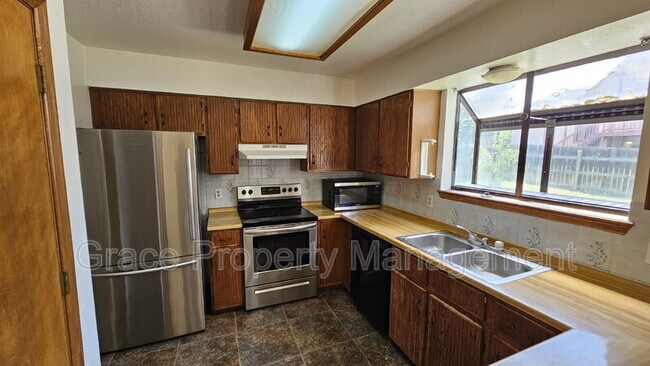 Building Photo - 18306 E Tanforan Dr