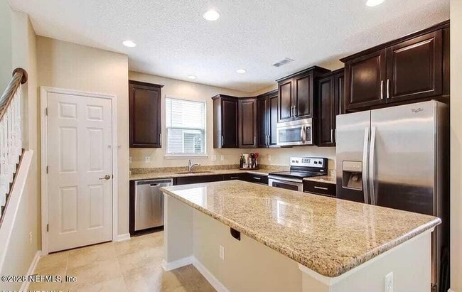 Building Photo - 459 Vineyard Ln