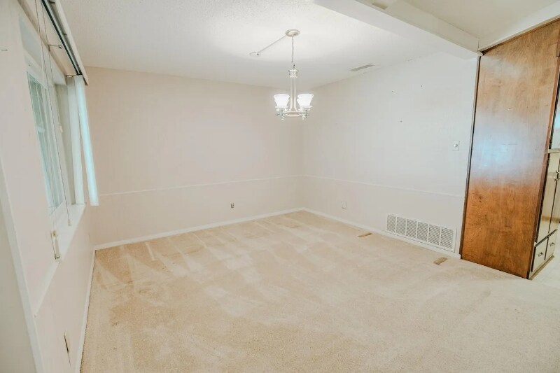 Building Photo - 1320 Magnolia Dr