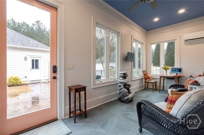 Building Photo - 3530 Greenleffe Dr