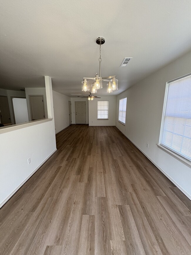 Building Photo - 601 Cedarbrook Ct