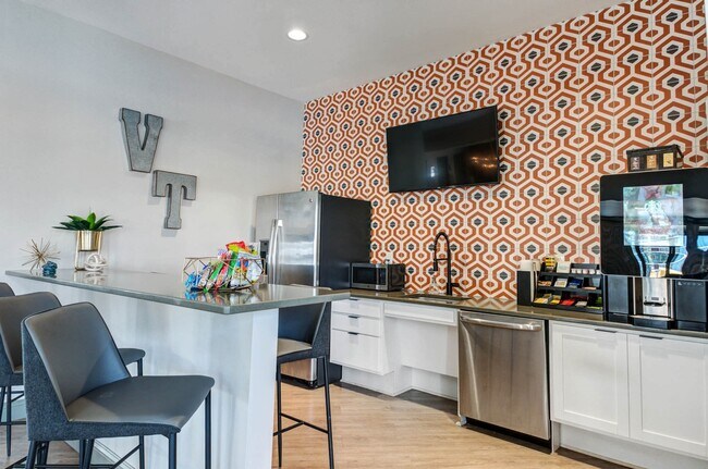 Terrace View Apartments - Starbucks Coffee Bar - Terrace View