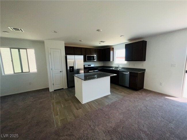 Building Photo - 7010 Sol Brillante St