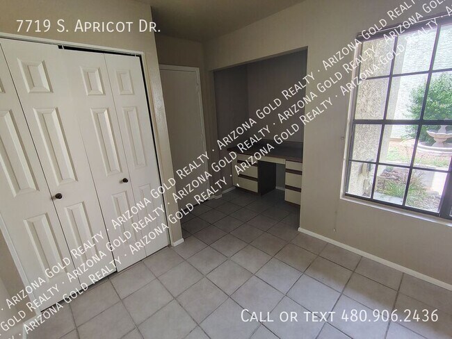 Building Photo - 7719 S Apricot Dr