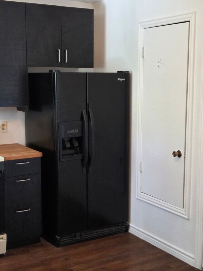 Building Photo - Nice 3 bedroom 1 bath for rent