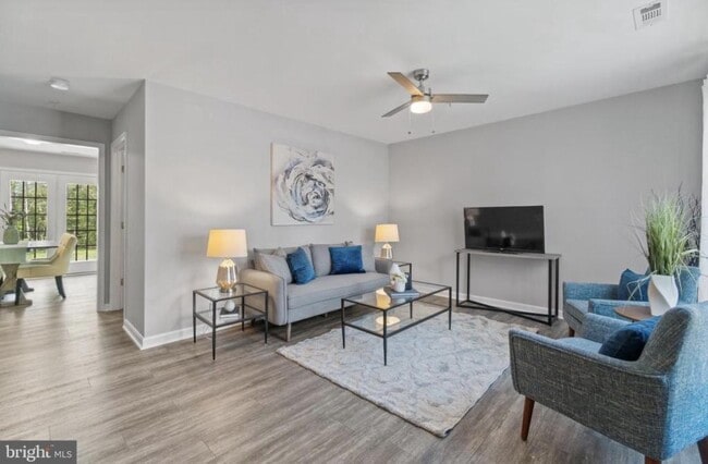 Building Photo - 45839 Wolftrap Way