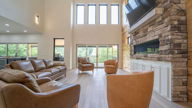 Building Photo - 10573 Jasper Ln