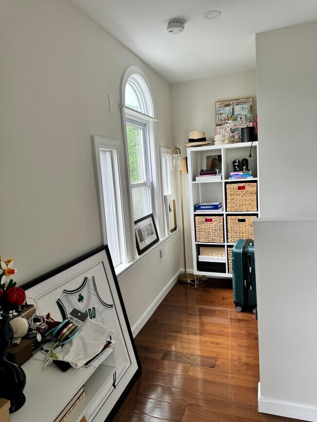 Building Photo - 95 Cherry St