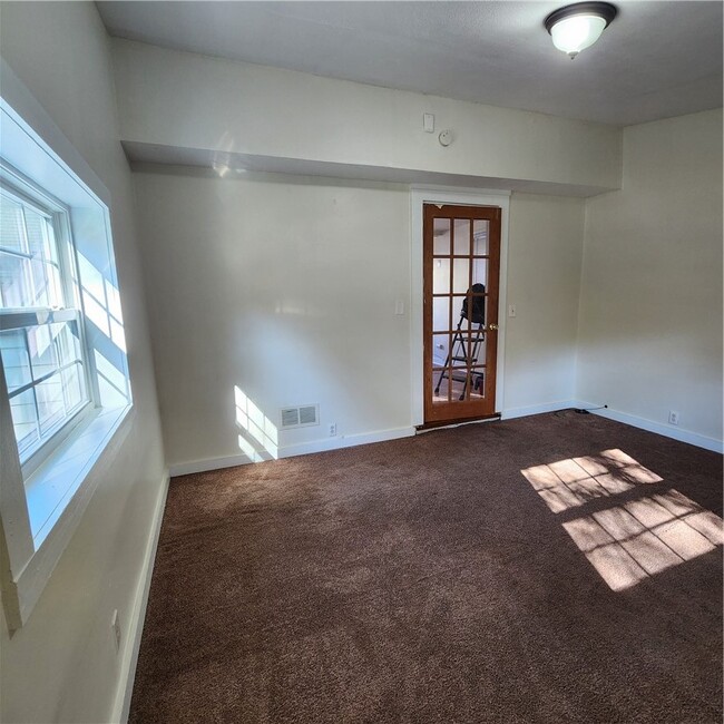 Building Photo - 153 Steko Ave