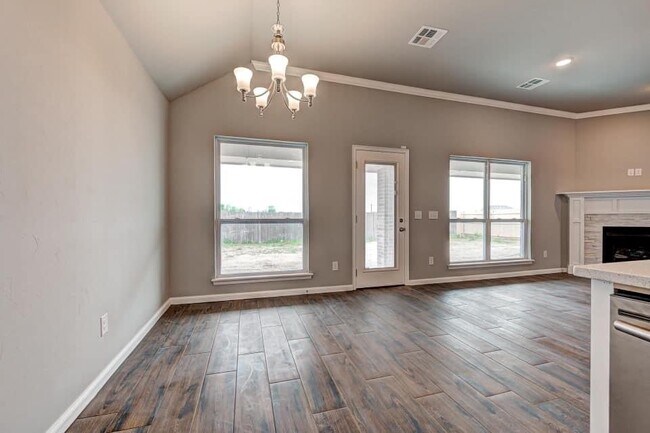 Building Photo - 1121 SW 140th St