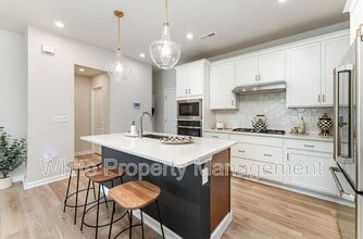 Building Photo - 514 Myrick Aly