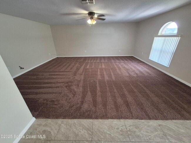 Building Photo - 2109 Maeve Cir