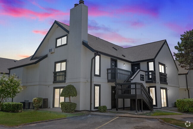 Building Photo - Avia Apartments