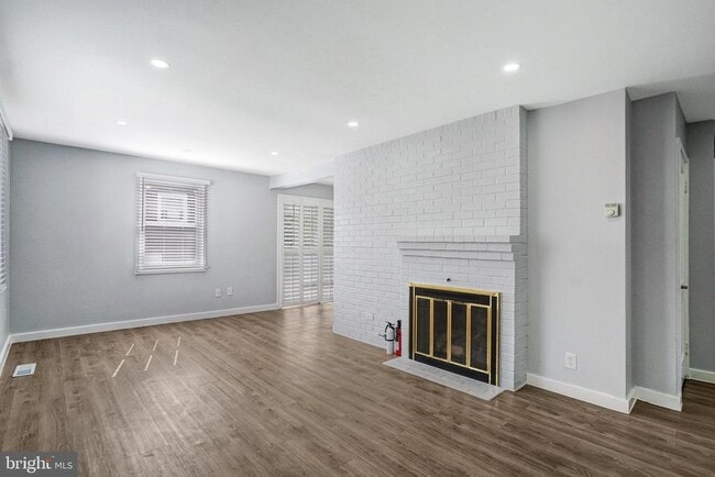 Building Photo - 3120 Chepstow Ln