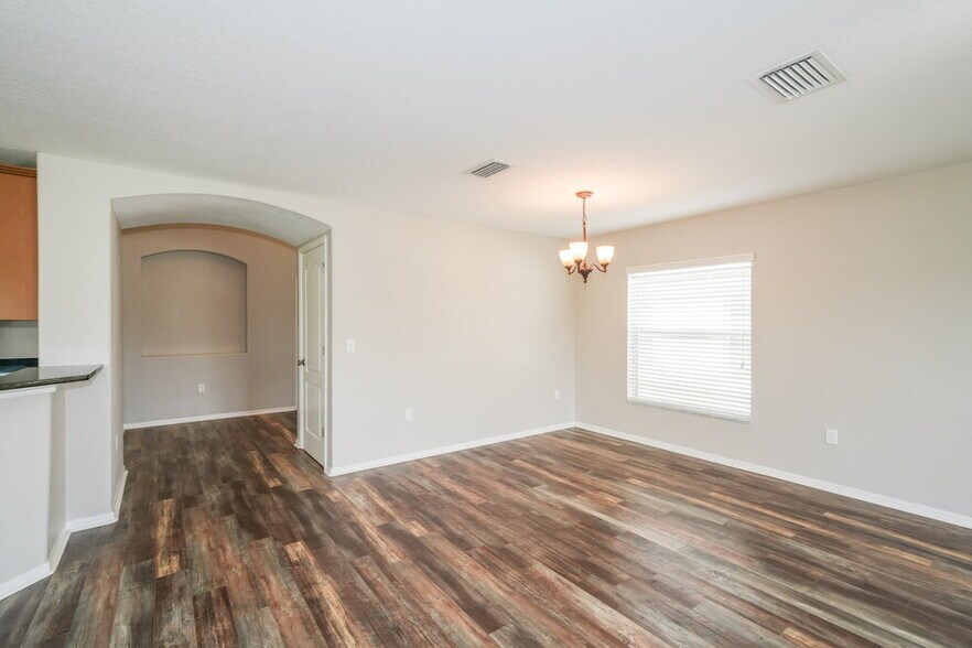 Building Photo - 7614 Maroon Peak Dr