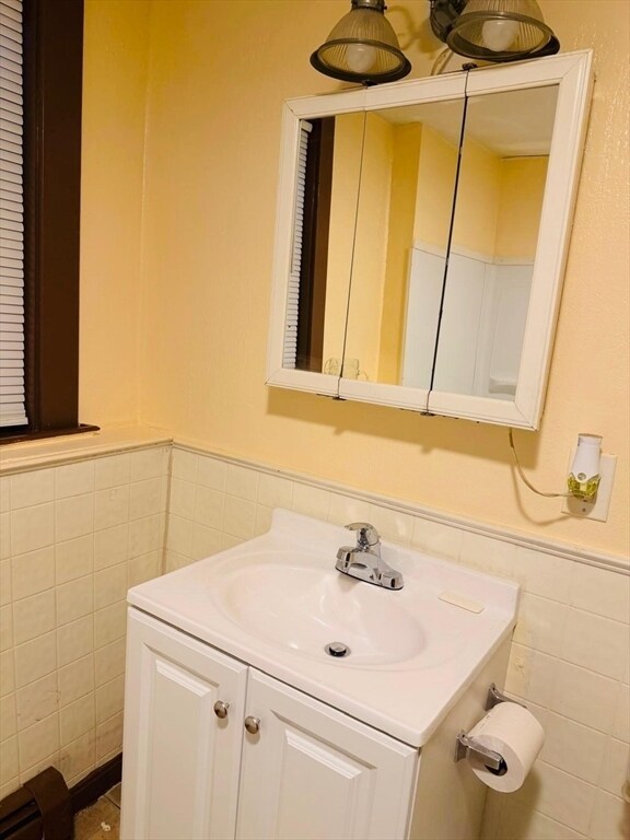 Building Photo - 81 Bellevue Ave