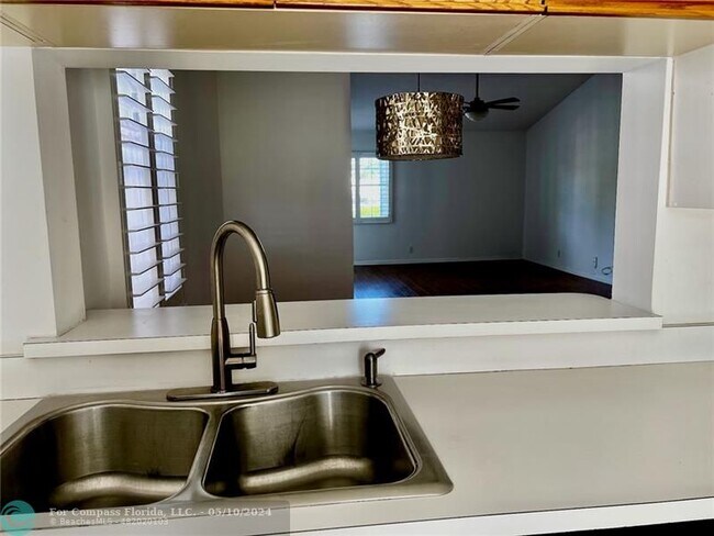 Building Photo - 5307 Buckhead Cir