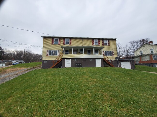 Primary Photo - 12 Peterson St