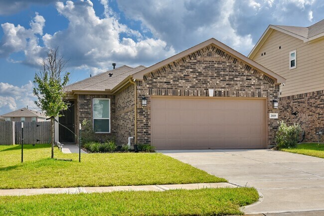 Primary Photo - 20119 Little Cub Ln