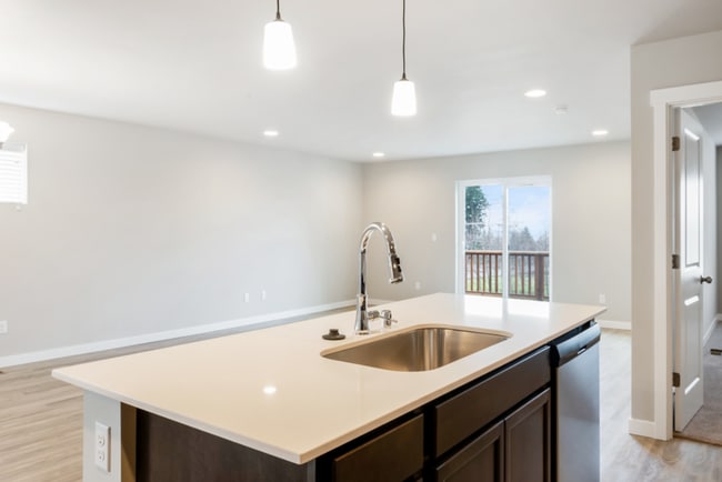 Building Photo - Newly Built 4bd 2.5ba in LSSD