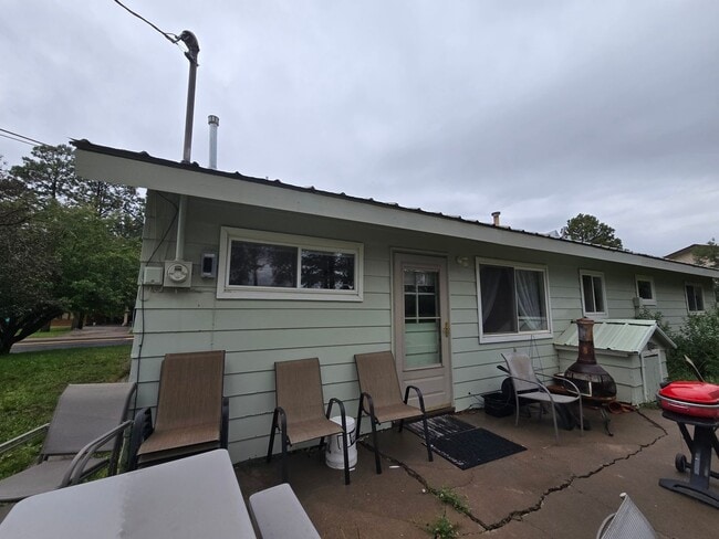 Building Photo - 296 Mesa Dr