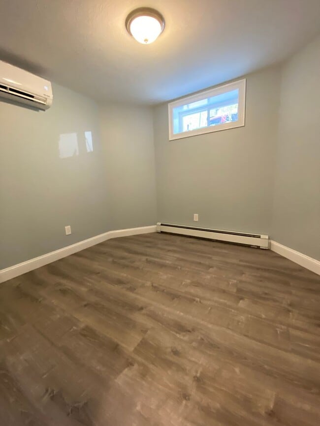 Building Photo - Gut Renovated Garden Level 4 Bed/2 Bath on Kelton St in Allston